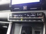 運転席のハンドル・シートは高さ調整が可能です