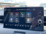 【ナビ】Honda純正ナビゲーション装備(HondaCONNECT対応)スマートフォンからリモート操作が可能。車内Wi-Fiや自動地図更新など便利な機能が使用できます。●基本パック(有料)が必要です。