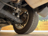 お車を安心してお乗りいただく為には、足回りの定期点検が欠かせません。サービスサポート(有償保証)では無料点検もご提供しており、安心のカーライフをお過ごしいただけるサポート体制が整っています。