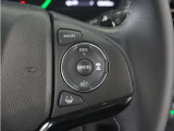 ◆アダプティブクルーズコントロール◆予め設定した車速内でクルマが自動的に加減速。前走車との適切な車間距離を維持しながら追従走行します。【LKAS】車線維持支援システムでステアリング操作を支援。