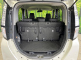 普段のお買い物や通勤、送迎等に十分な荷室スペースを確保しております。セカンドシートを倒すと、大きな荷物の積載も可能です♪