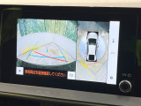 【パノラミックビューモニター】専用のカメラにより、上から見下ろしたような視点で360度クルマの周囲を確認することができます☆死角部分も確認しやすく、狭い場所での切り返しや駐車もスムーズに行えます。