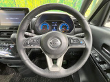 【ステアリングスイッチ】運転中、前方から目線をそらすことなく、オーディオ等の操作が可能な便利機能!安心&快適なドライブを演出してくれます♪