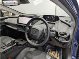 見通しのよいすっきりとした視界で、誰でも運転しやすいです。運転のしやすさは疲れにくさにも繋がりますよ♪