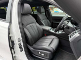 BMW Premium Selection 江戸川は、約20台の展示スペースがあり、常時新車拠店より厳選された認定中古車が続々と入庫しております。