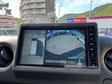 【アラウンドビューモニター】周囲を見渡せる映像で、スムースな駐車をサポートします