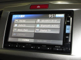 ナビゲーションは純正メモリーナビ(VXM-152VFi)を装着しております。AM、FM、CD、DVD再生、Bluetooth、音楽録音再生、フルセグTVがご使用いただけます。