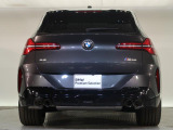 一目で伝わるBMW特有のスポーティーなプロポーションは、BMWの走行性能を生み出すのに欠かせない要因の一つです。細部まで拘りぬいたお車をぜひ一度ご覧ください!
