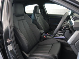 Audi車はどの車種も全てレザーハンドルです。そこにはAudiのこだわりがあり質感の高いレザーでしっかりと手に馴染み、高級感を演出します。