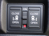 運転席からもスライドドアをボタン操作でスピーディーに開閉できます!またスマートキーでも操作できるので便利です。