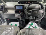 フロントガラスが大きく視界が広いため運転しやすいです