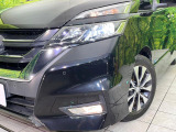 【LEDヘッドライト】悪天候や夜間走行時も良好な視界を確保し安心して運転できる高輝度LEDヘッドライトを装備!点灯速度が早く、消費電力も抑えられています。