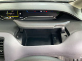 運転席前にUSBポートあります。