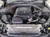 安心のBMW認定中古車は100項目の箇所を徹底的にチェック致します。機械的な箇所や電気系、コンピューターなどをご納車前に点検し、交換基準に達した部品は全て新品に修理返品した後にご納車致します。