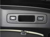 ◆予約クローズ機能付きパワーテールゲート◆キーや運転席のボタン、ハンズフリー機能など多彩なアクセスで自動開閉できます。