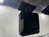 【ドライブレコーダー】映像・音声などの運転中の記録を残します。事故などを起こした起こされた時の証拠になりえますので、もしも時でも安心ですね。