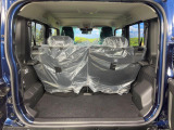 普段のお買い物や通勤、送迎等に十分な荷室スペースを確保しております。セカンドシートを倒すと、大きな荷物の積載も可能です♪