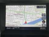 【純正8型ナビ】専用設計で車内の雰囲気にマッチ!ナビ利用時のマップ表示は見やすく、いつものドライブがグッと楽しくなります!