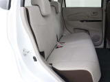 当社でご購入していただいた全ての車両はご納車前に、しっかり点検・整備してからのご納車になります。点検部位はエンジンオイル交換・ワイパーゴム・ブレーキ点検・調整・その他を確認の上ご納車致します。