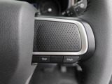 当社では全車、納車前にサービス工場で12ヶ月点検相当の整備を実施しております。そこで確認された不具合箇所は修理しておりますのでご安心下さい。
