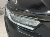 LEDヘッドライトは、点灯の瞬間から最大光量を発揮し、突然暗くなるトンネルなどでの安定感を高めます。
