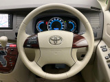 【純正革巻きステアリング】上質な革を使用することで、手にしっかり馴染みとても運転しやすいハンドルです♪