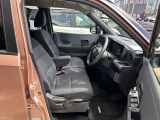 「シート高調整&チルトステアリング」で小柄な方も運転しやすいポジションに調整できます。
