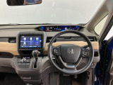 【前方視界】開放的な前方視界!運転がしやすく疲れにくいです♪窓が大きく、見通しがとっても良いおクルマですよ♪