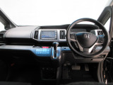 Honda車が初めての方にも扱いやすく分かりやすいインパネ周りと各種スイッチ類です。