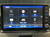 メモリーインターナビ付いています。スマートフォンとの連動も可能です。