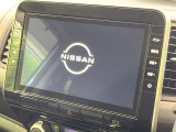 【大画面ナビ】人気の大型10インチナビを装備。存在感のある大画面はインパクト大!ナビ利用時のマップ表示は見やすく、テレビやDVDは臨場感がアップ!いつものドライブがグッと楽しくなります♪
