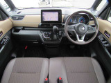 「Nissan Intelligent Choice プレミアム認定中古車」です。ワイド保証2年付(期間中走行距離無制限)全国の日産サービス工場で保証が受けられます。ご購入後も1ヶ月または1,000km点検が無料で受けられます♪