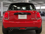 全てのMINIに全国のMINI正規ディーラーでご利用いただける保証をお付けしてご納車させていただいております(一部特殊車両を除く)。