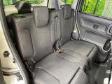 高品質なオリジナルフロアマットもオプションにてご用意しております。お好きなデザインやカラーをお車に合わせて選んでいただくことができます♪