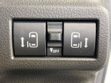 【両側パワースライドドア】スマートキーや運転席のスイッチで後席両側スライドドアの開閉が可能♪電動だから力を入れてドアを開ける必要が無く、小さなお子様でも簡単に開け閉めでき快適です♪