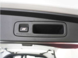 ◆パワーテールゲート◆キーや運転席のボタン、ハンズフリー機能など多彩なアクセスで自動開閉できます。