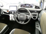 見通しのよいすっきりとした視界で、誰でも運転しやすいです。運転のしやすさは疲れにくさにも繋がりますよ♪