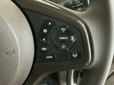 【アダプティブ・クルーズ・コントロール】予め設定した車速内でクルマが自動的に加減速。 前走車との適切な車間距離を維持しながら追従走行し、高速道路でのドライバーの疲労を軽減してくれる嬉しい機能付♪