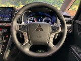 【純正革巻きステアリング】上質な革を使用することで、手にしっかり馴染みとても運転しやすいハンドルです♪