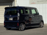 バックカメラが付いているのでバックでの車庫入れも安心です。