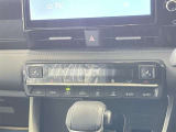 オートエアコン、お好みの温度に設定するだけで車内を快適空間にしてくれます。