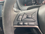■ステアリングスイッチ■ハンドル手元でオーディオの操作が簡単に出来ます。運転中でもナビまで手を伸ばさずに操作が出来て安心です。