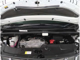 【エンジンルーム】エンジンルームもキレイに洗浄されています。ご納車前にしっかり整備させて頂きますので、ご安心ください。