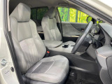 運転席シート廻りは使用感も少なく、良好な状態となっています。前オーナー様が丁寧に使っていたことがよくわかりますね。