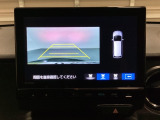 バックでの車庫入れも安心です! リアカメラが付いているバックモニター付のナビを装備しております。バンパーについているソナーや、操作線もついており距離感も画面から確認できます。