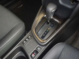 電動パーキングブレーキ・ブレーキホールドを装備してます。ホールド機能は信号待ちが多い一般道で疲労軽減になり、大好評です!