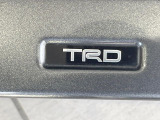 【TRDエアロ】人気のTRDエアロを装備!クルマの外観がよりスタイリッシュになり、街中で存在感あふれる1台に♪将来買い替える時にもリセールに影響しやすく、価値ある人気の装備です!