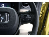 Hondaセンシングの機能のひとつ、アダプティブクルーズコントロール付!アクセルから足を離しても設定したスピードと前車との車間を保ち走行してくれます!車線維持もアシスト☆高速道路で疲労軽減ですね☆