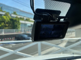 万が一の状況を映像と音声で記録する純正ドライブレコーダー搭載!!