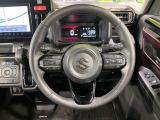 【純正革巻きステアリング】上質な革を使用することで、手にしっかり馴染みとても運転しやすいハンドルです♪